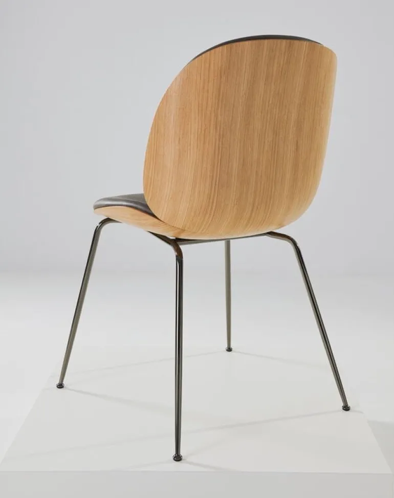 GUBI Beetle chair, black chrome - oak - grey leather Soft
