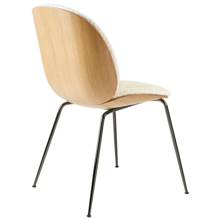 GUBI Beetle chair, black chrome - oak - Karakorum 001