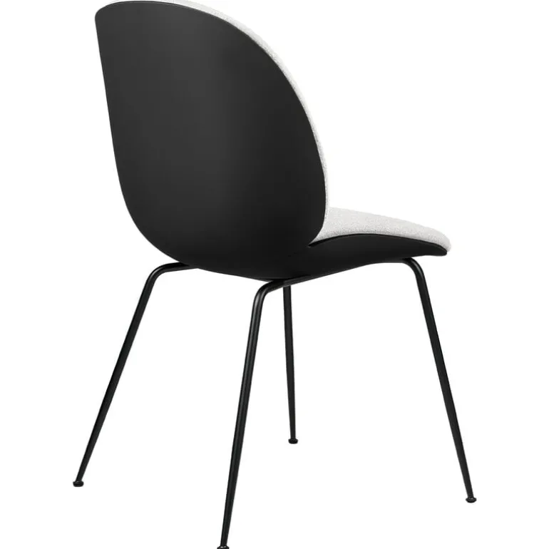 GUBI Beetle chair, matt black - black - Light Boucle 001