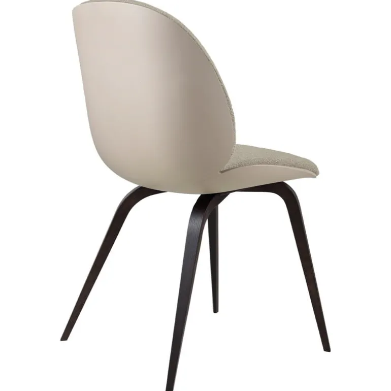 GUBI Beetle chair, smoked oak - beige - Light Boucle 008