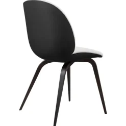 GUBI Beetle chair, smoked oak - black - Light Boucle 001