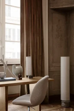 GUBI Beetle meeting chair w/ castors, height-adjust., Karakorum 003