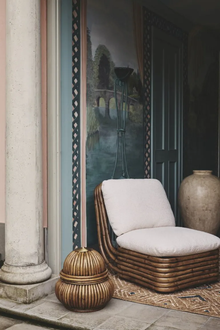 GUBI Bohemian 72 lounge chair, rattan - Diagonal Boucle 007