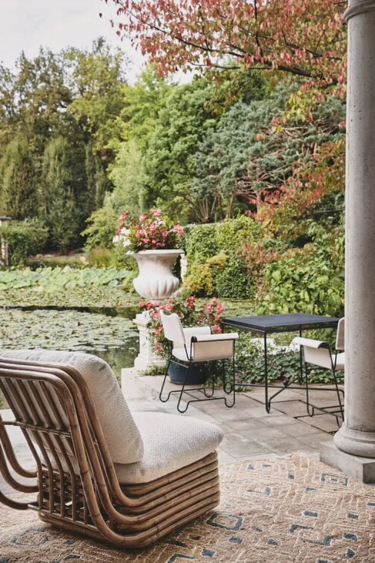 GUBI Bohemian 72 lounge chair, rattan - Diagonal Boucle 007