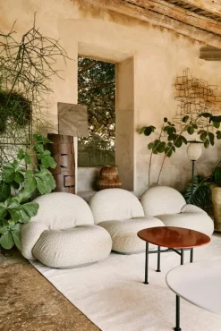 GUBI Carmel coffee table, 60 x 60 cm, black - rock red