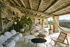 GUBI Carmel coffee table, 87,5 x 70 cm, black - midnight black