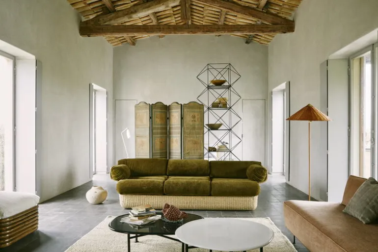 GUBI Carmel coffee table, 87,5 x 70 cm, black - midnight black