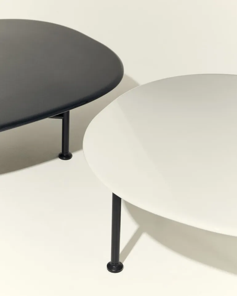 GUBI Carmel coffee table, 87,5 x 70 cm, black - midnight black