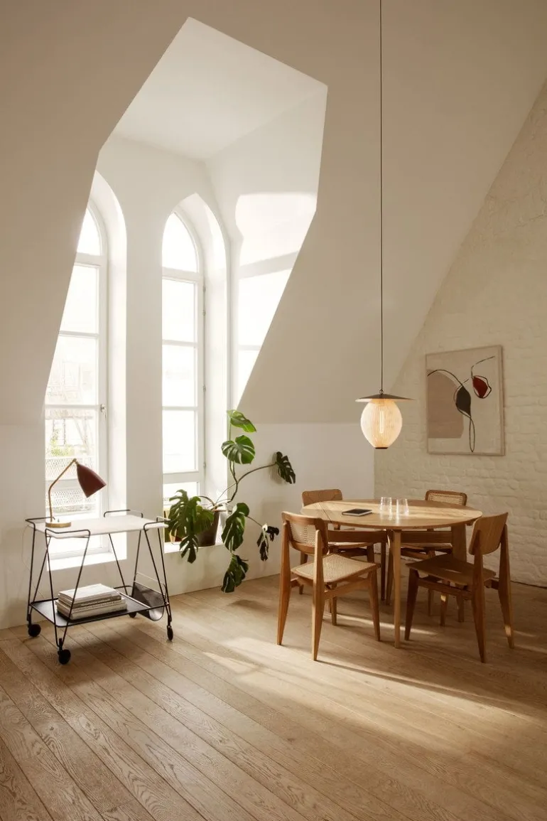 GUBI C-Chair, cane - oiled walnut