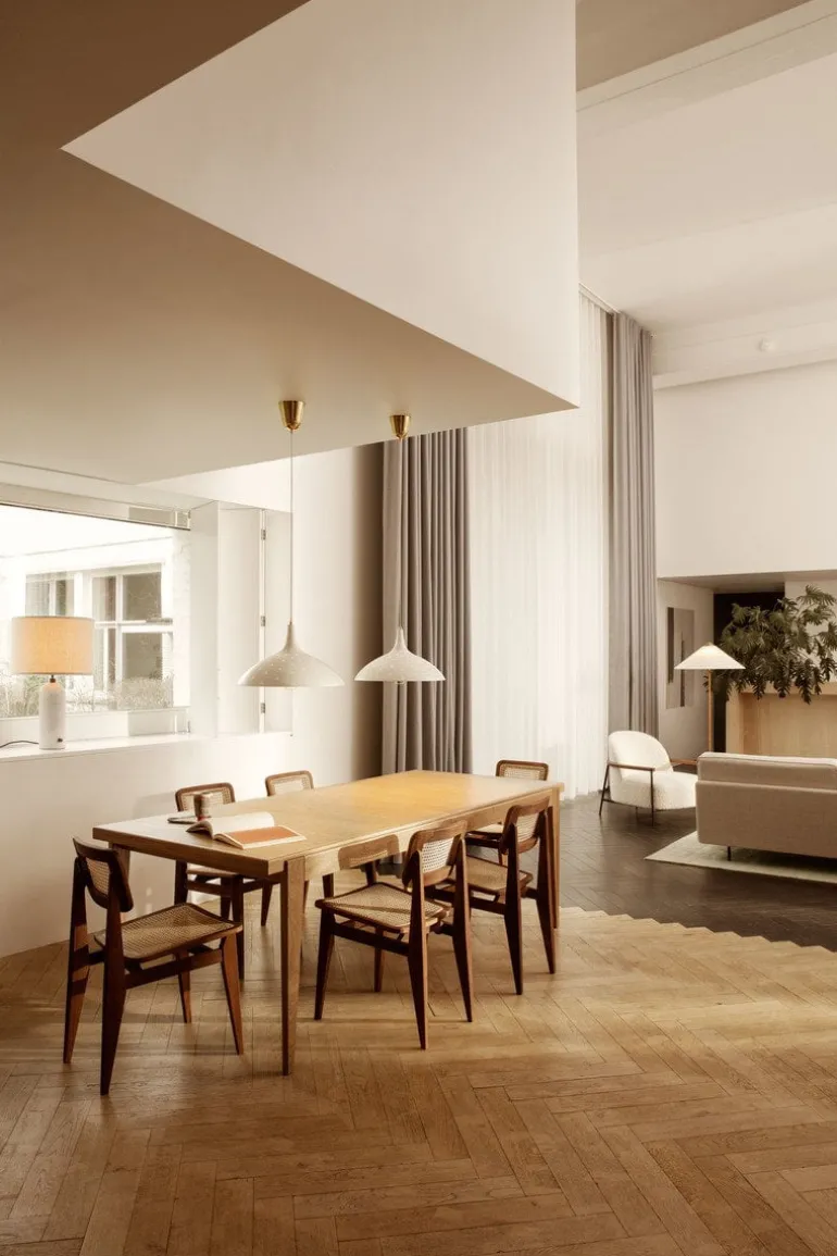 GUBI C-Chair, cane - oiled walnut