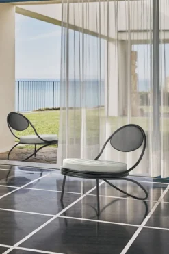 GUBI Copacabana lounge chair, black - Limonta Lorkey 41