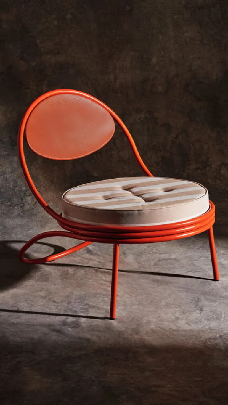 GUBI Copacabana lounge chair, orange - Limonta Leslie 40