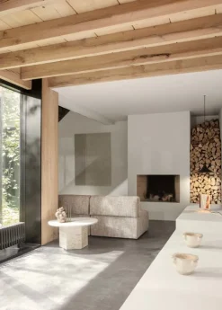 GUBI Epic coffee table, round, 80 cm, white travertine