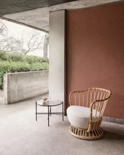 GUBI Grace lounge chair, Karakorum 001