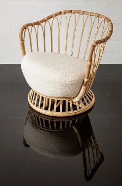 GUBI Grace lounge chair, Karakorum 001