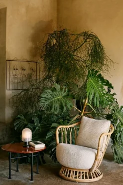 GUBI Grace lounge chair, Karakorum 001