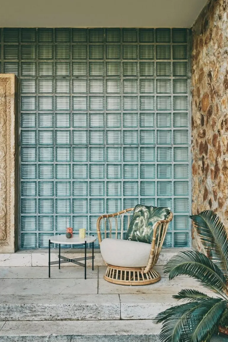 GUBI Grace lounge chair, Karakorum 001