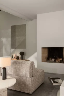 GUBI Gravity table lamp, small, black steel