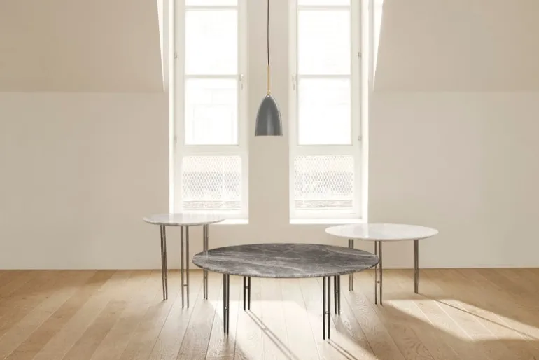 GUBI IOI coffee table, 70 cm, black - white marble