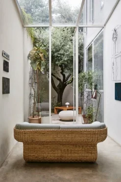 GUBI Obello portable table lamp, frosted glass