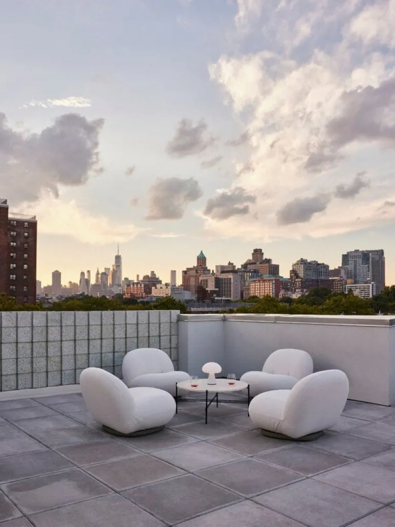 GUBI Pacha Outdoor lounge chair, swivel base, Libera 003