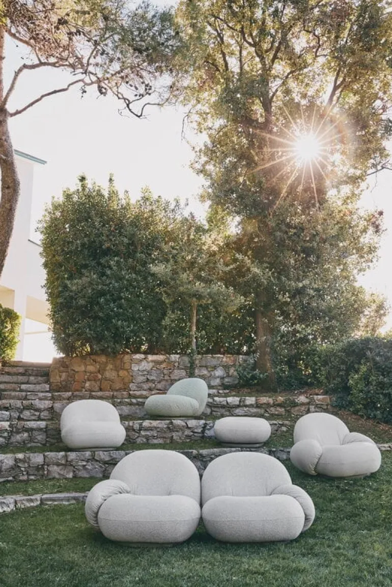 GUBI Pacha Outdoor lounge chair, swivel base, Libera 003