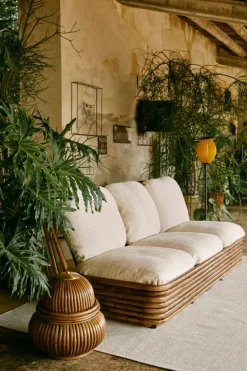 GUBI Satellite Outdoor floor lamp, black - mustard gold