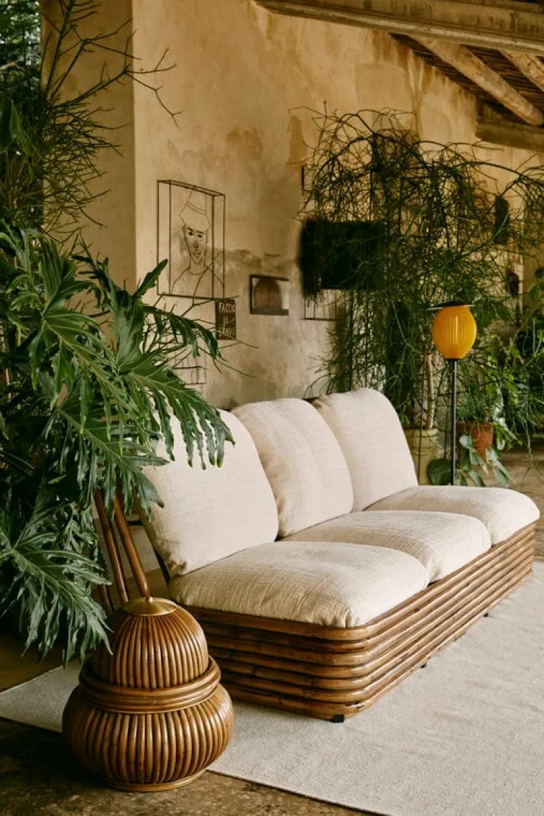 GUBI Satellite Outdoor floor lamp, black - mustard gold