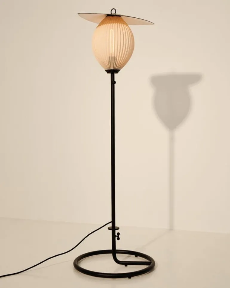 GUBI Satellite Outdoor floor lamp, black - cream white