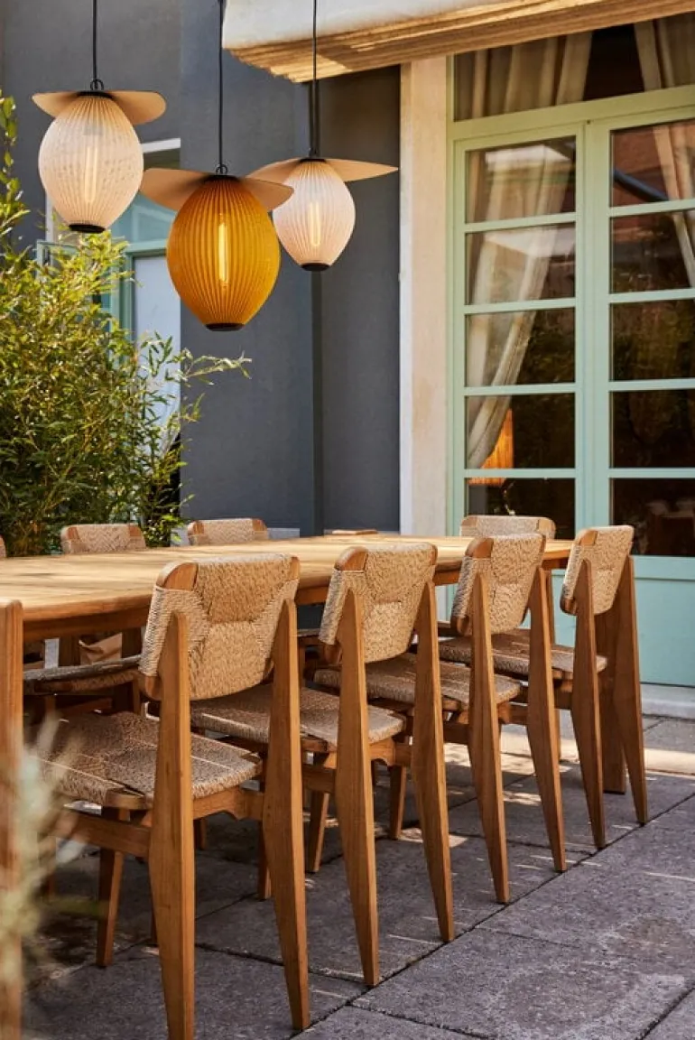 GUBI Satellite Outdoor pendant, 22 cm, black - cream white