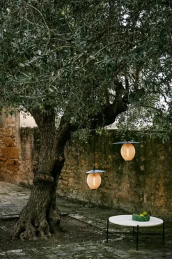 GUBI Satellite Outdoor pendant, 27 cm, black - cream white