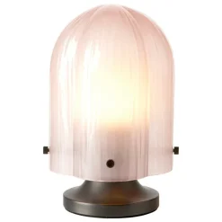 GUBI Seine table lamp, antique brass - coral