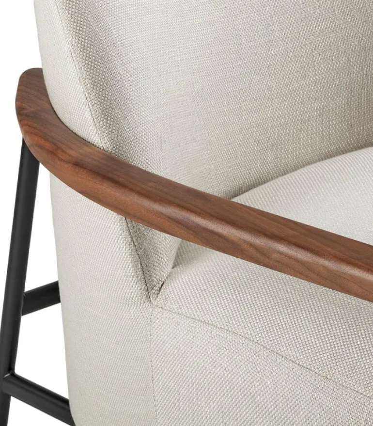 GUBI Sejour lounge chair w.armrests, walnut-black-Plain 0001