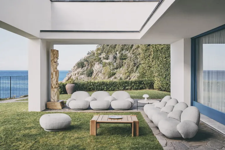 GUBI TS Outdoor coffee table, 80 cm, black - white travertine