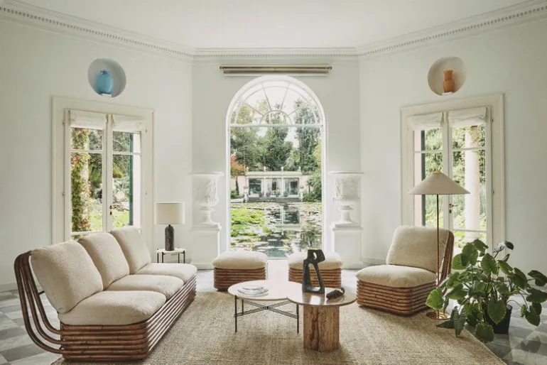 GUBI TS Outdoor coffee table, 80 cm, black - white travertine