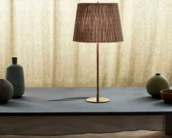 GUBI Tynell 9205 table lamp, brass - bamboo