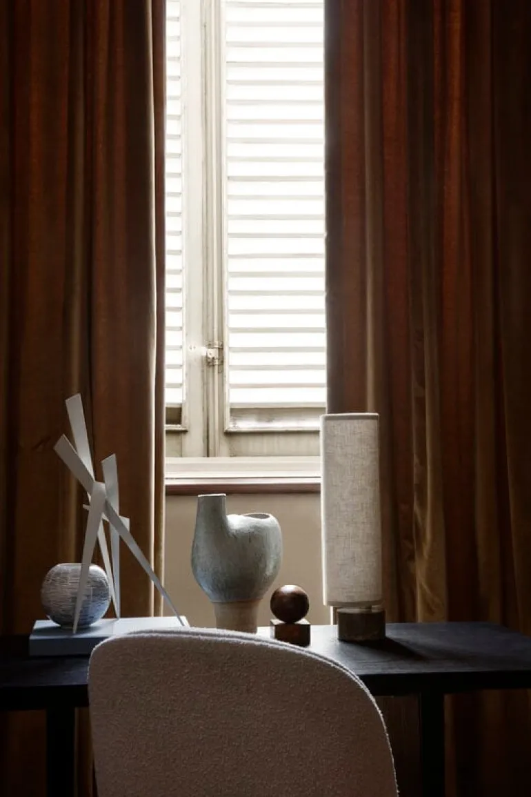 GUBI Unbound table lamp, canvas