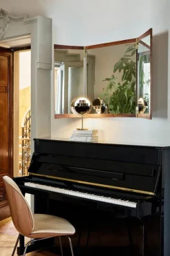 GUBI Vanity wall mirror, 3 panels, walnut - brass