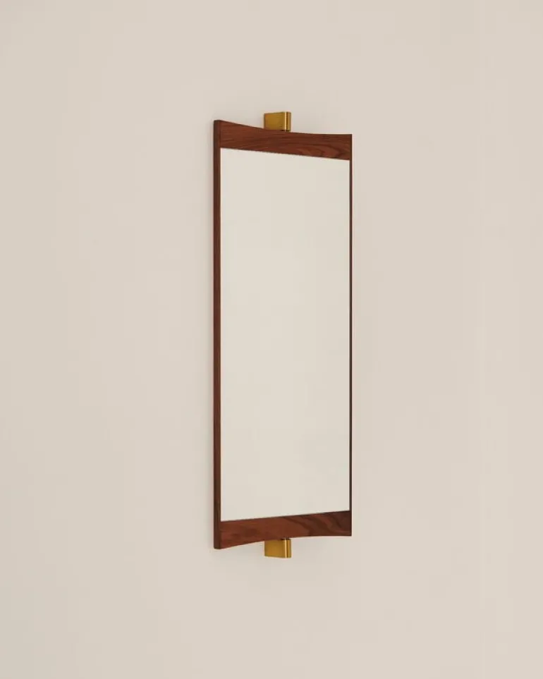 GUBI Vanity wall mirror, 1 panel, walnut - brass