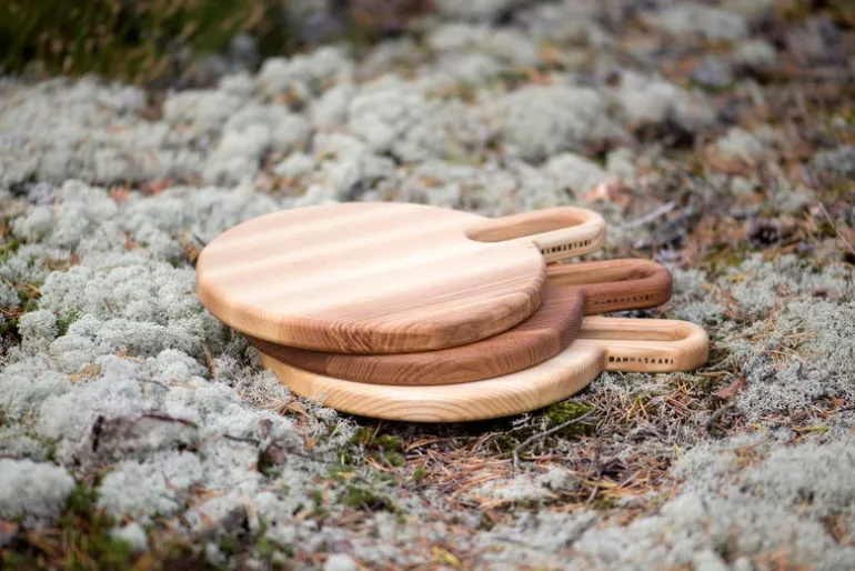 Hanna Saari Halikko cutting board, round, elm