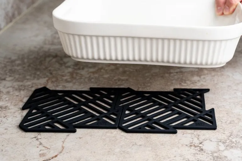 Happy Sinks Happy Sinks Puzzle sink mat, 4 pcs, black