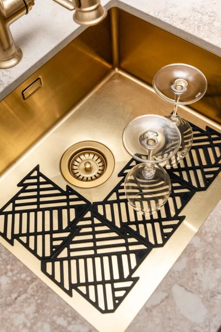 Happy Sinks Happy Sinks Puzzle sink mat, 4 pcs, black