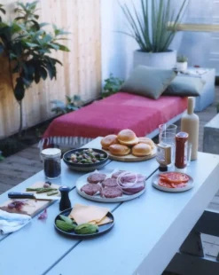 Hasami Porcelain Plate, 220 mm, black