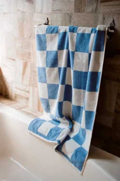 HAY Check bath towel, 70 x 136 cm, sky blue