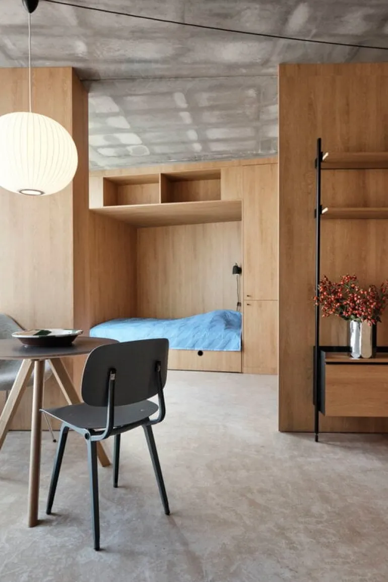 HAY CPH20 2.0 table, 90 cm, lacquered oak - black linoleum