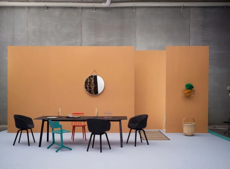 HAY DLM table, black