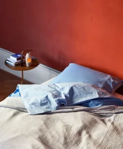 HAY DLM table, toffee