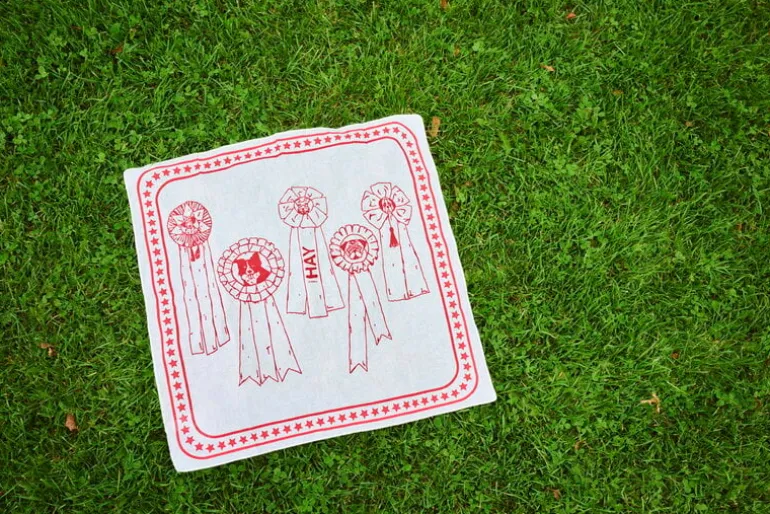 HAY HAY Dogs scarf, 55 x 55 cm, off-white