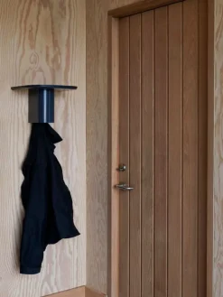 HAY Korpus shelf S, 1 hook, midnight blue