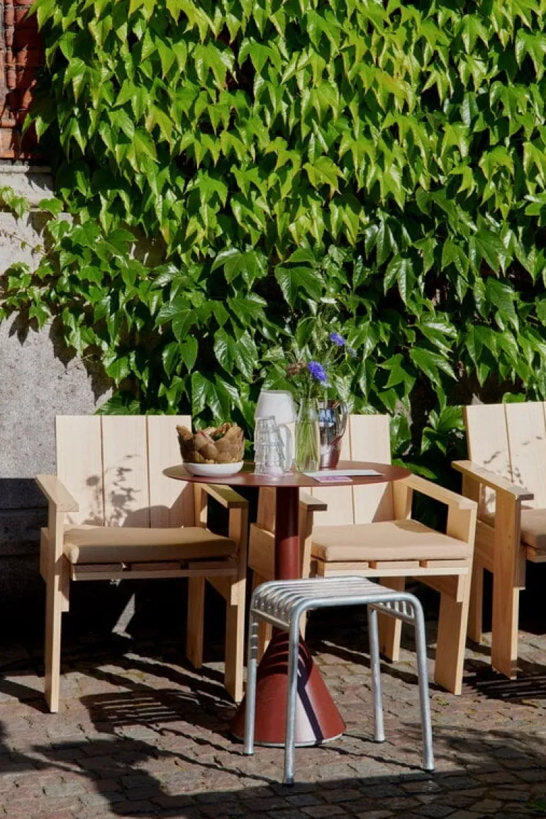 HAY Palissade Cone table, 70 cm, iron red